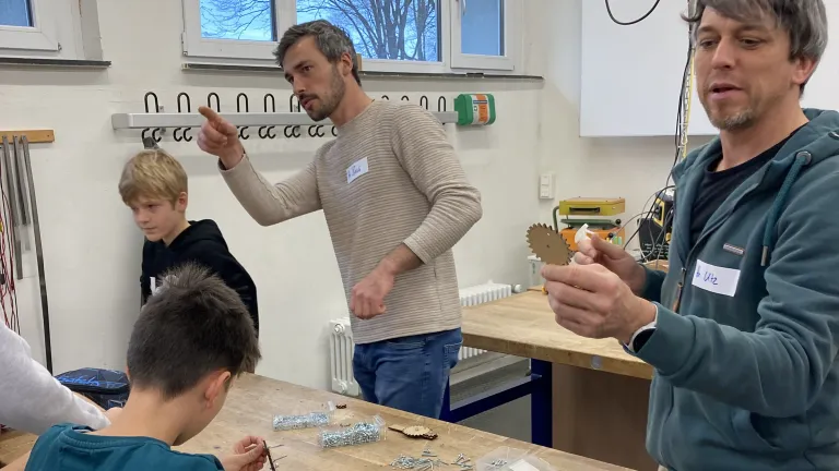 Spaß beim Tüfteln und Werkeln im Technikraum