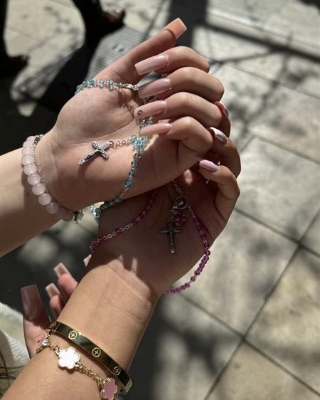 Robertas und Noelles in Capilla Real ergatterte Rosenkrnze