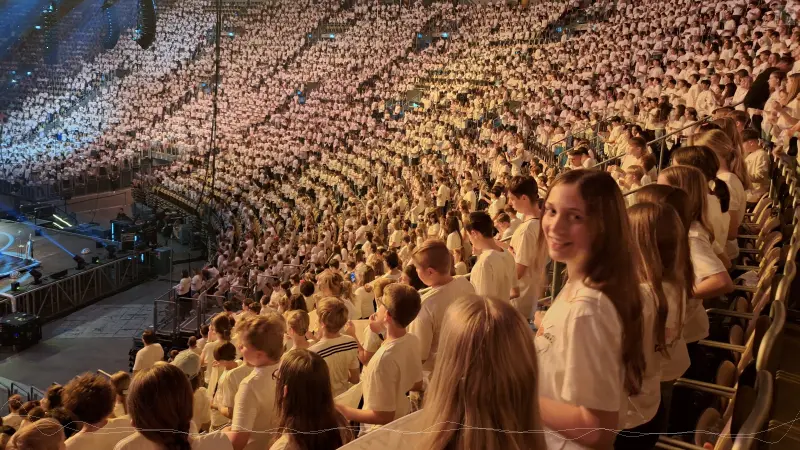 Im Olympiastadion mit tausenden SängerInnen