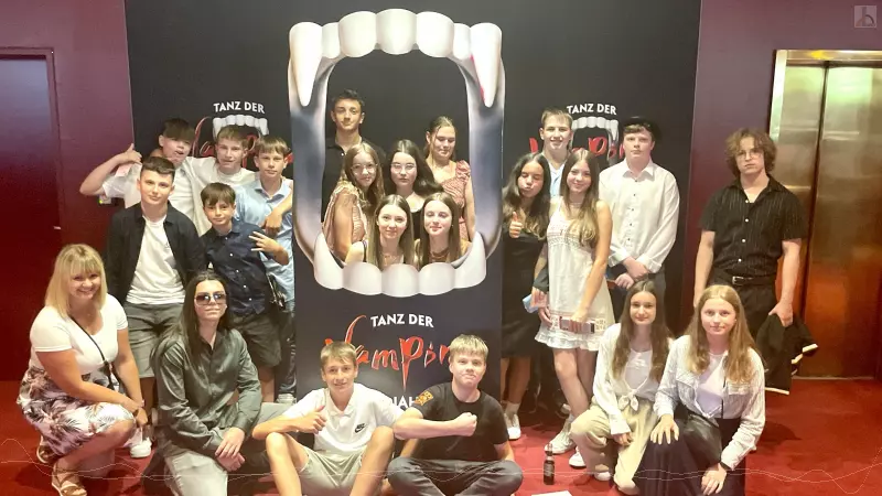 Gruppenbild Musicalfahrt Tanz der Vampire