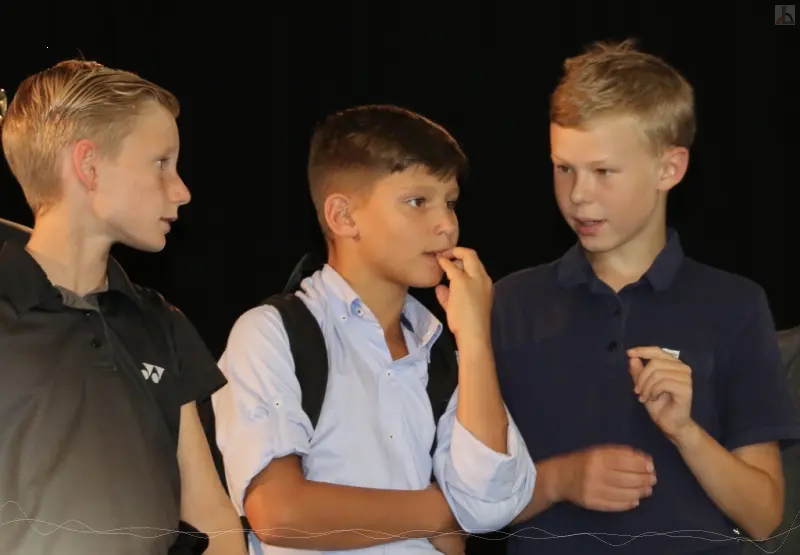 Einschulung - drei nachdenkliche Sch�ler