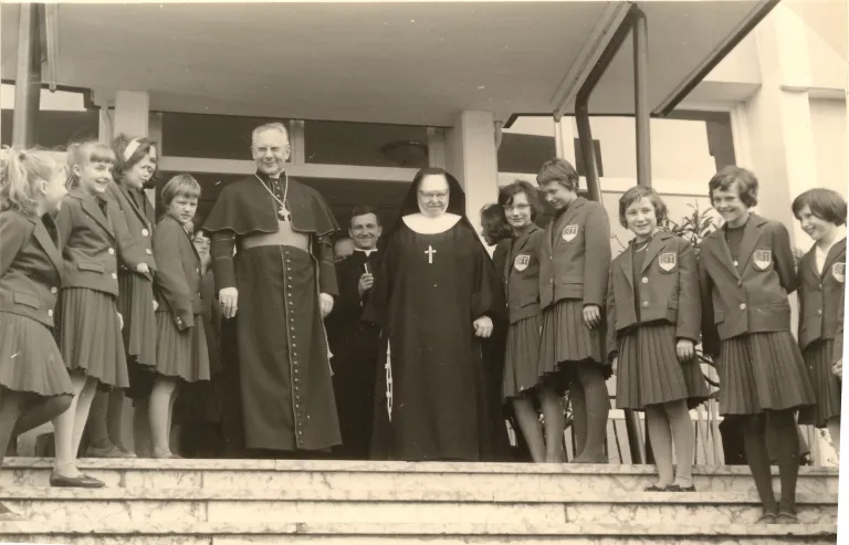 Besuch des Erzbischofs 1964