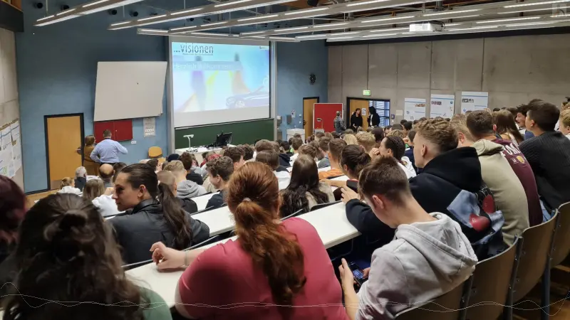 Im H�rsaal der Bildungsmesse Visionen