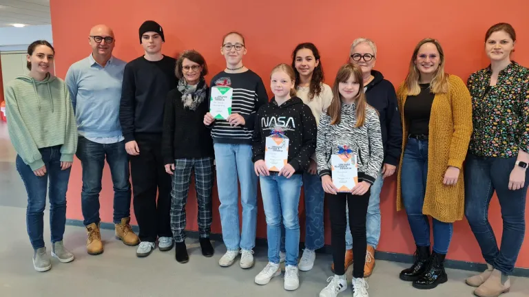 Kandidatinnen, Lehrerinnen und Jury